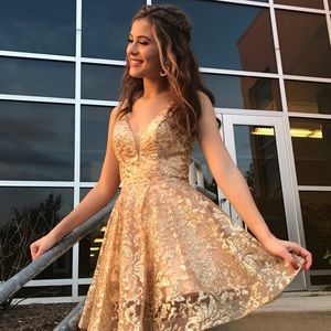 SOLD: Jovani homecoming dress!